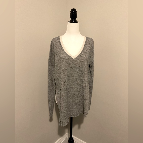 Wilfred V-Neck sweater - Picture 1 of 4